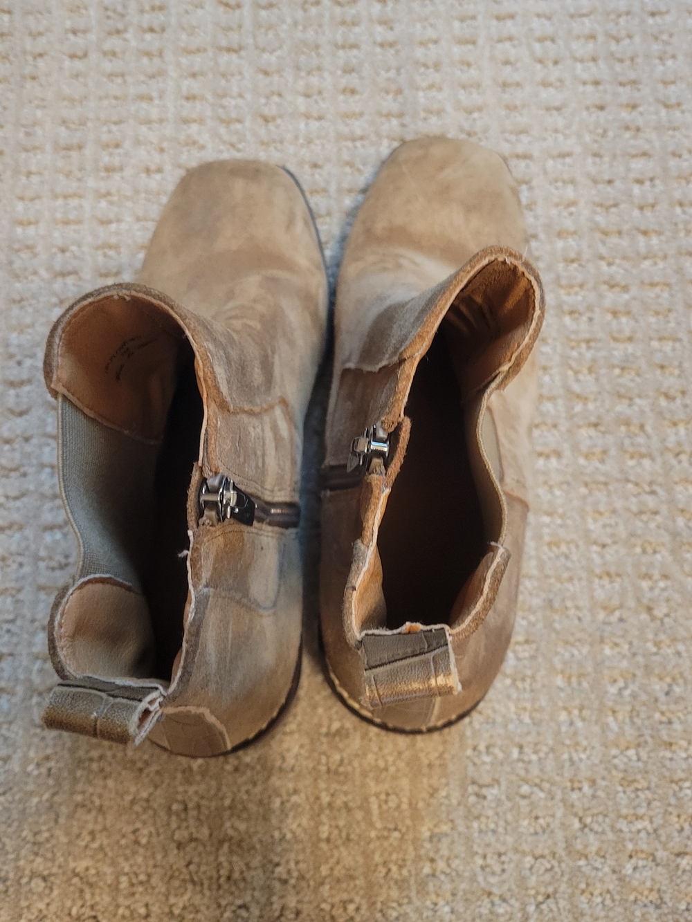 Donald J Pliner Suede Chelsea Boots - Tan - Size 7M Women's - Picture 7 of 11